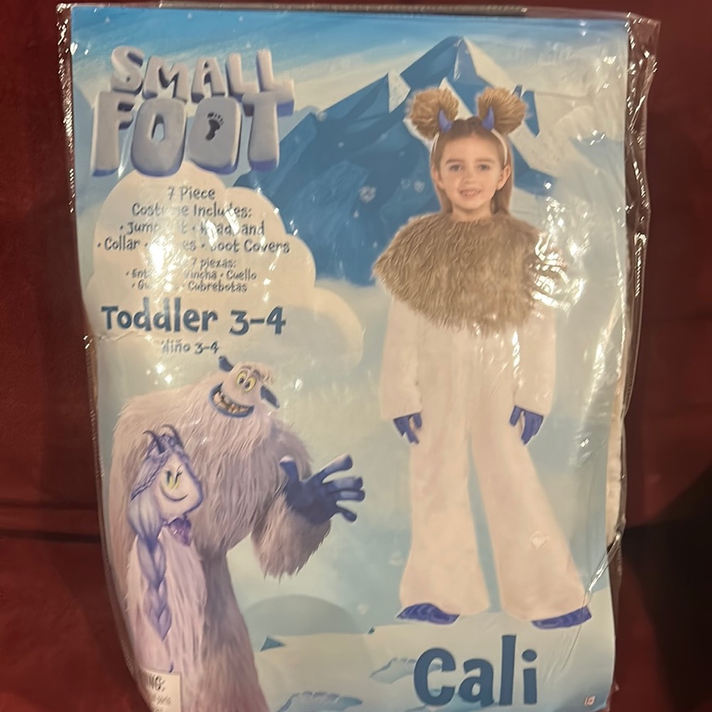 Brand New Small Foot Cali Costume Child’s 3-4